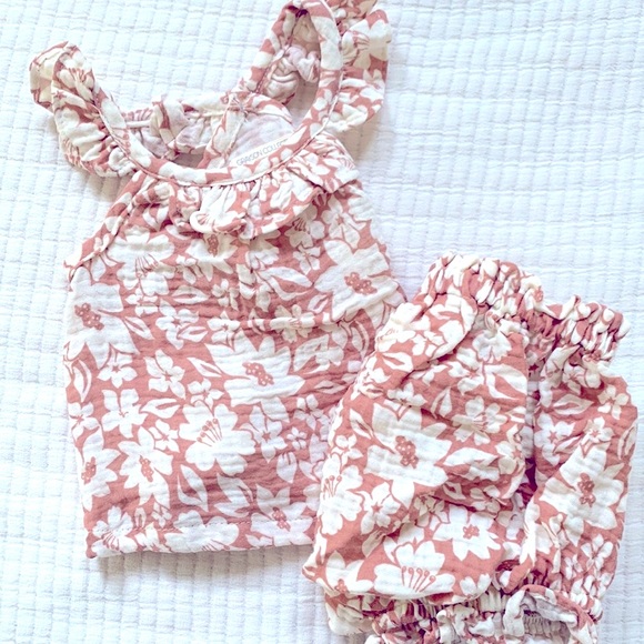 Grayson Collective Baby Boho Floral Two Piece Set. Size 0-3 months. - Picture 13 of 13